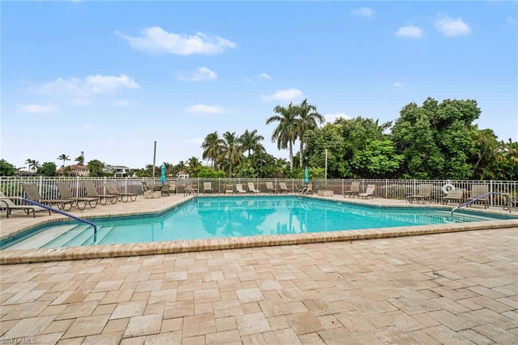 579 Park Shore Dr #i1, Naples, photo 32