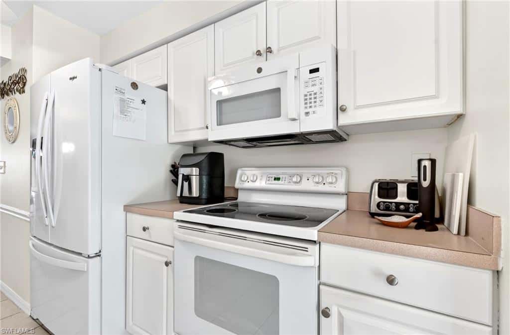15395 Cedarwood Ln #104, Naples, photo 26