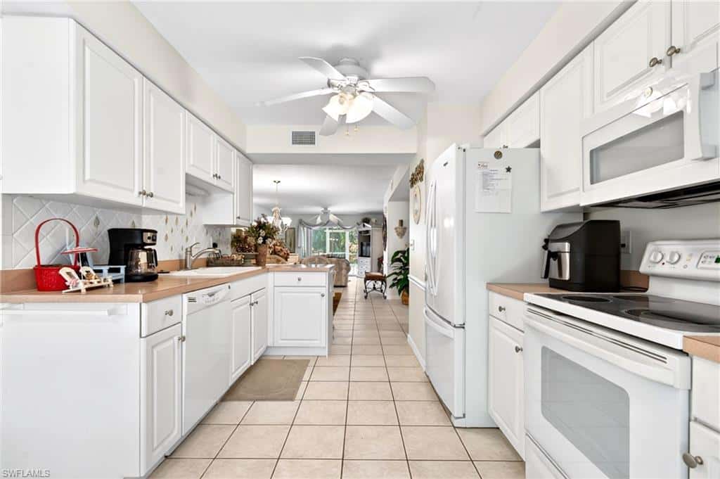 15395 Cedarwood Ln #104, Naples, photo 28
