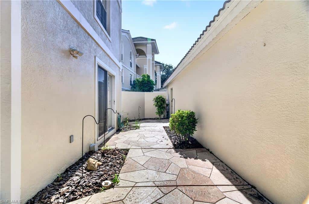 15395 Cedarwood Ln #104, Naples, photo 38