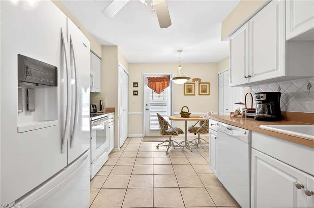 15395 Cedarwood Ln #104, Naples, photo 29