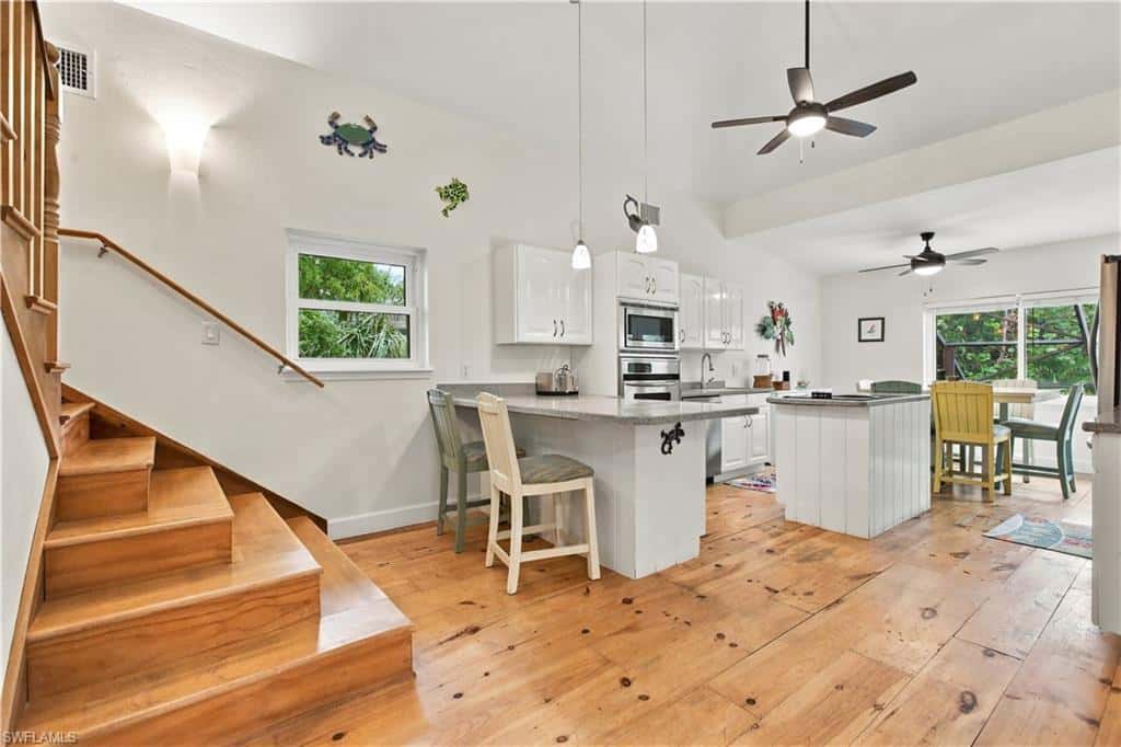 726 Cardium St, Sanibel, photo 4