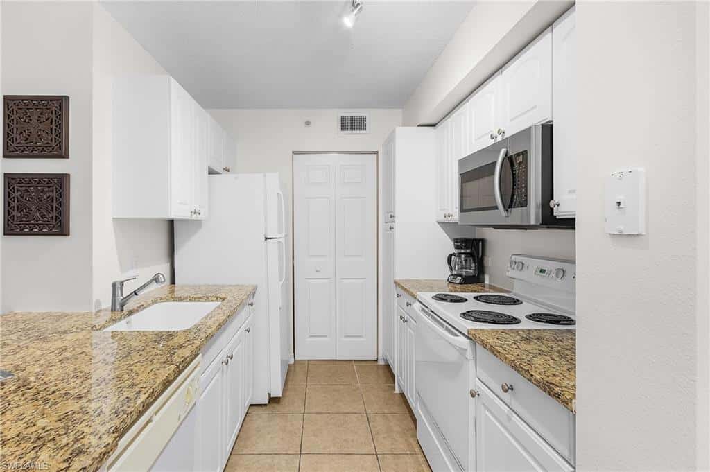 8920 Colonnades Ct #524, Bonita Springs, photo 13