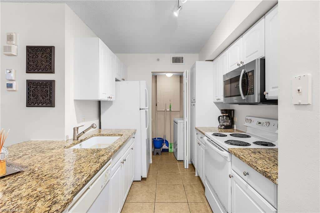 8920 Colonnades Ct #524, Bonita Springs, photo 11