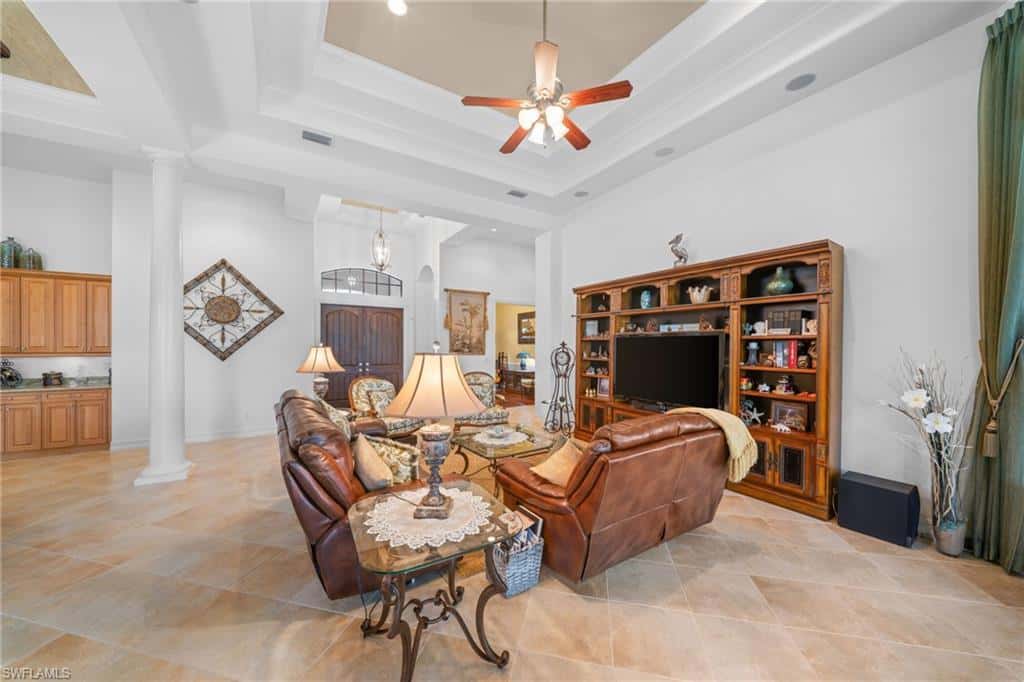7733 Classics Dr, Naples, photo 6