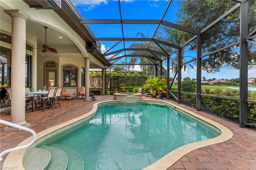 7733 Classics Dr, Naples, photo 35