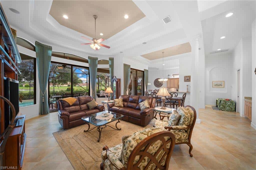7733 Classics Dr, Naples, photo 4
