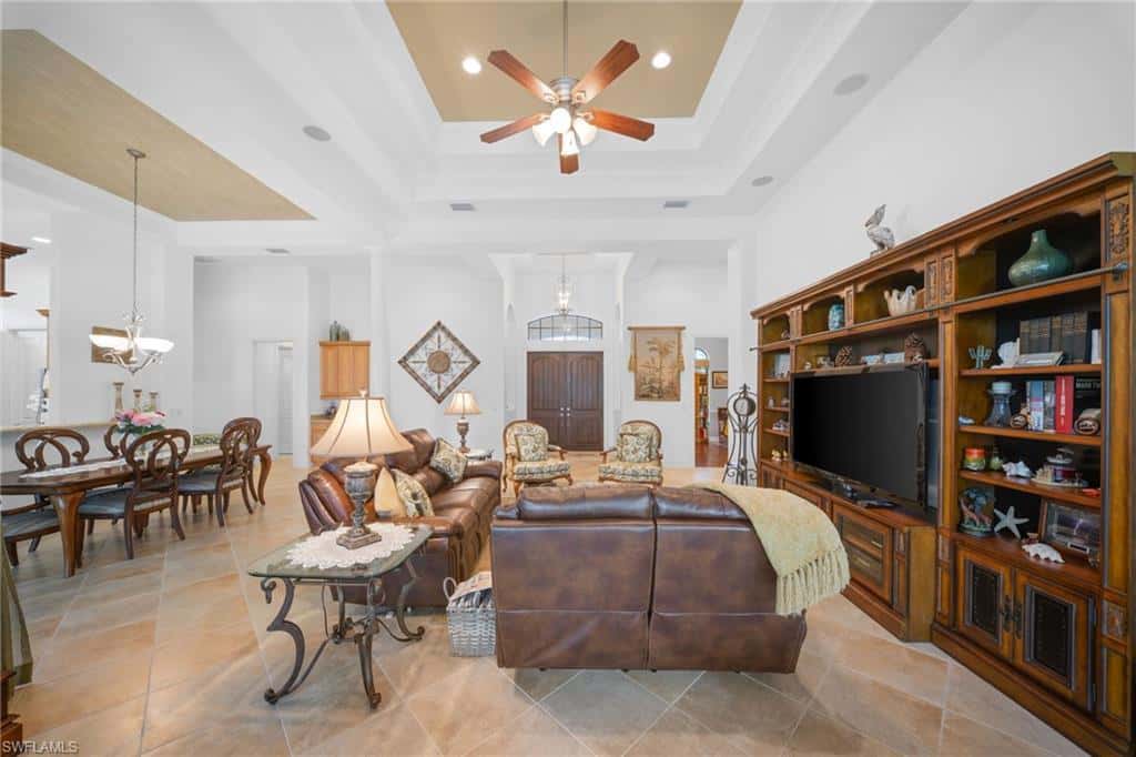 7733 Classics Dr, Naples, photo 8