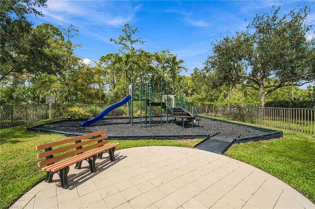 4118 Raffia Dr, Naples, photo 35