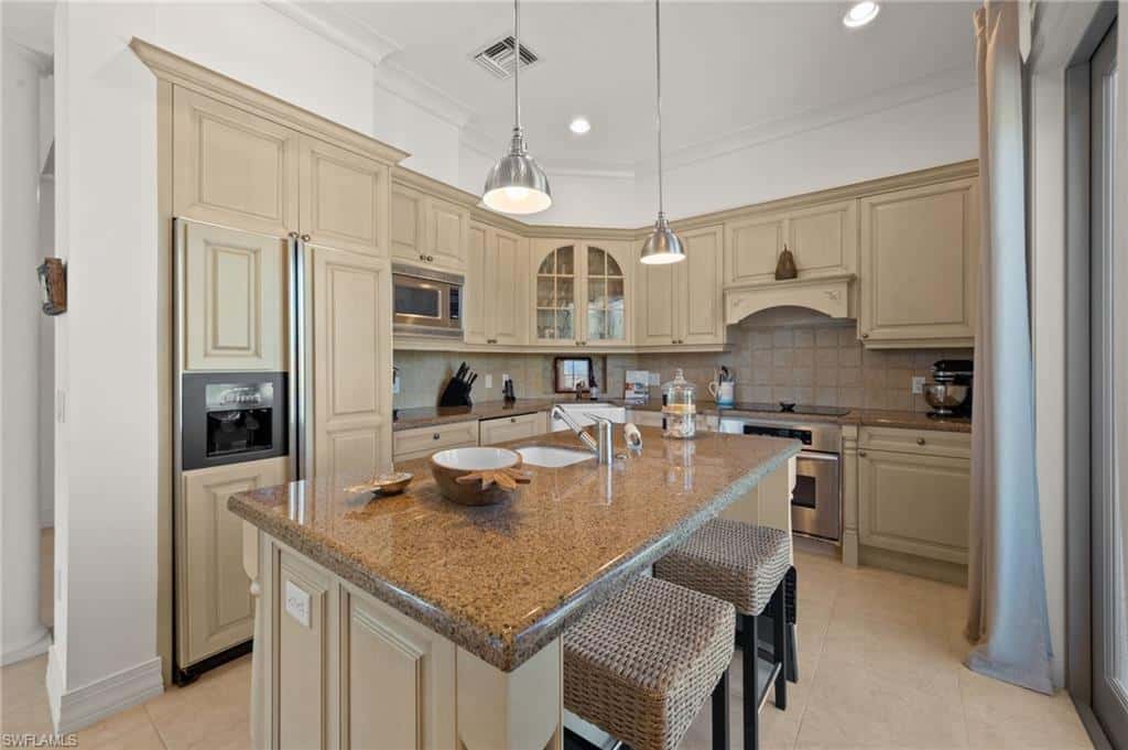 380 10th St #202, Naples, photo 13