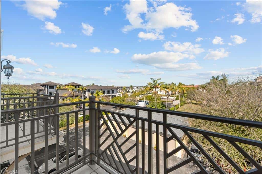 380 10th St #202, Naples, photo 43