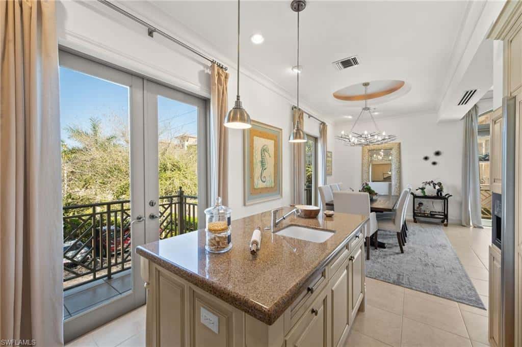 380 10th St #202, Naples, photo 12