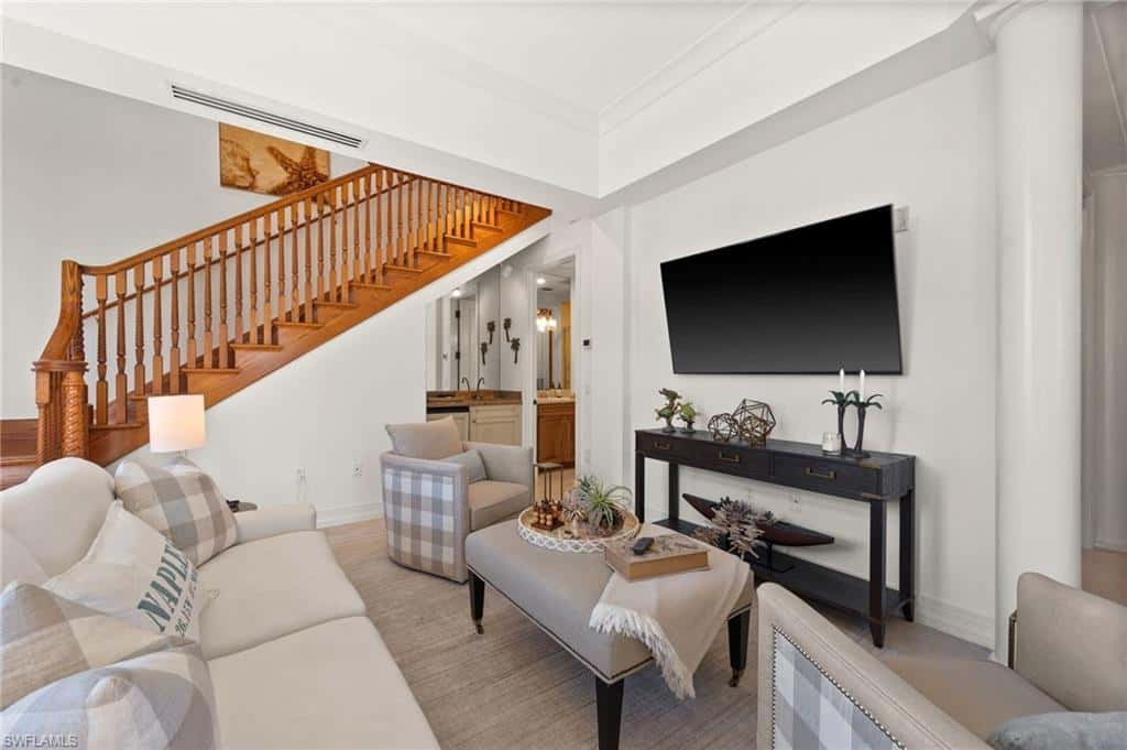 380 10th St #202, Naples, photo 5