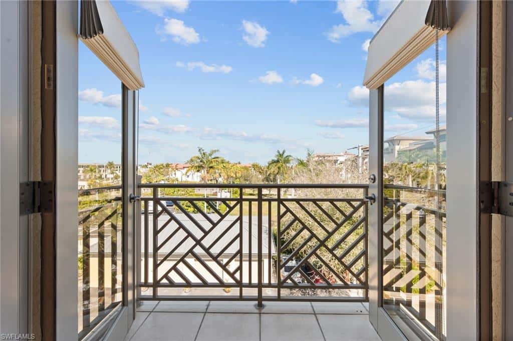 380 10th St #202, Naples, photo 33