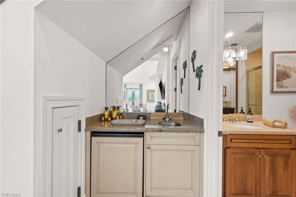 380 10th St #202, Naples, photo 18