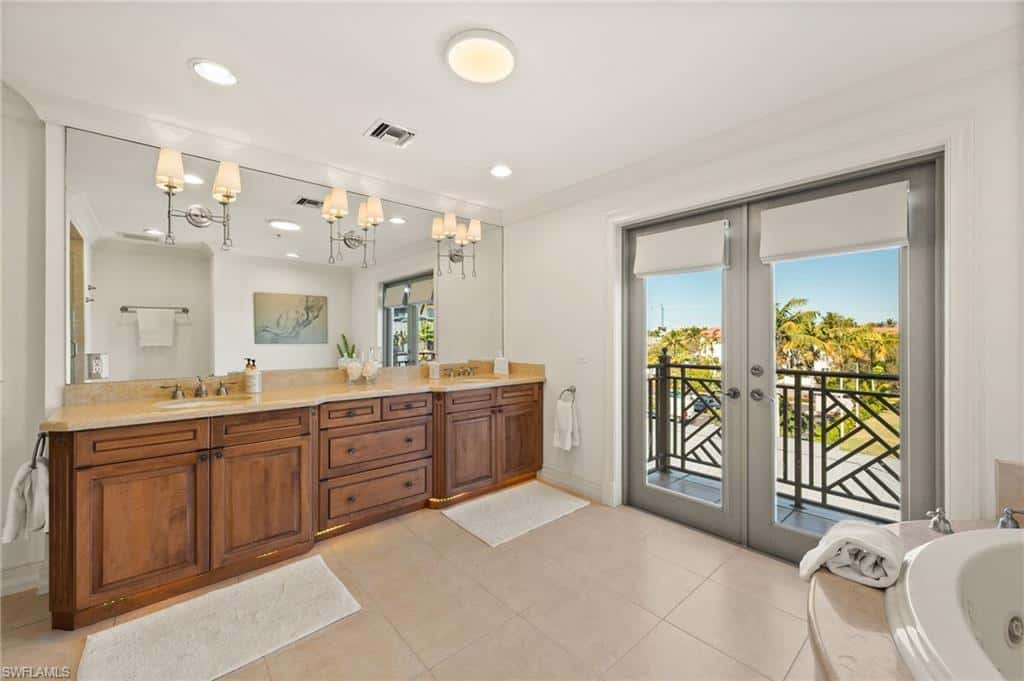 380 10th St #202, Naples, photo 31