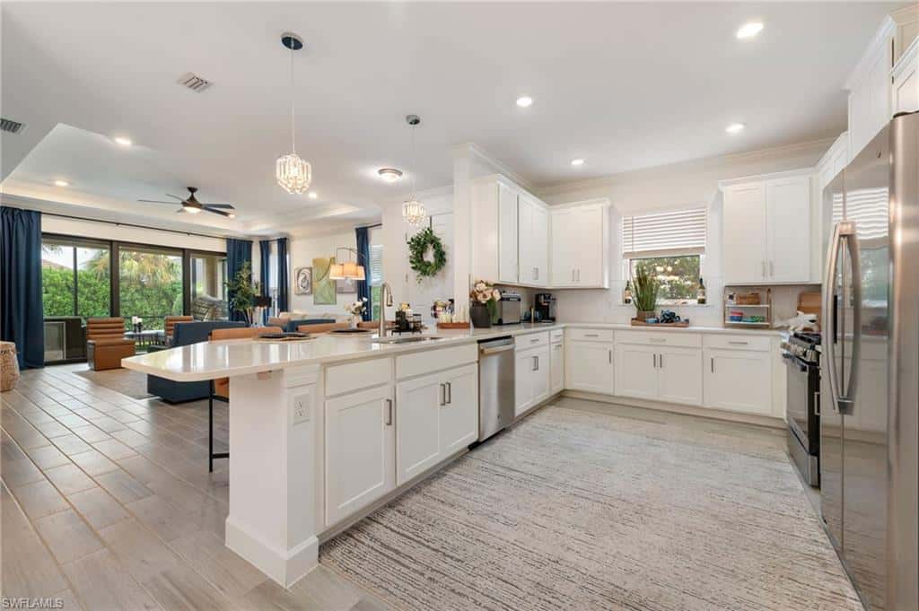 15545 Vittorio St, Naples, photo 9
