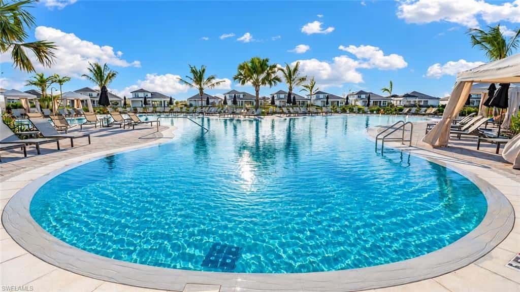15545 Vittorio St, Naples, photo 37