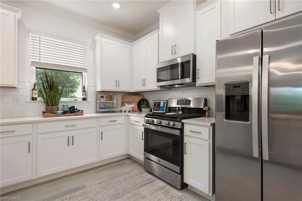 15545 Vittorio St, Naples, photo 11