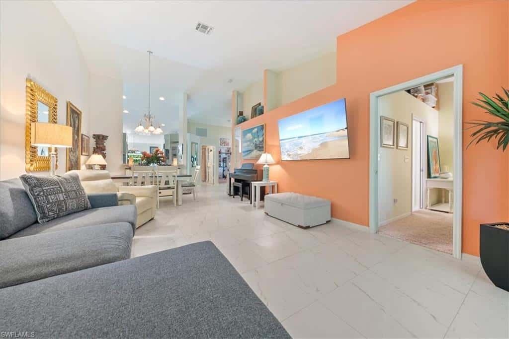 5485 Whitten Dr, Naples, photo 7