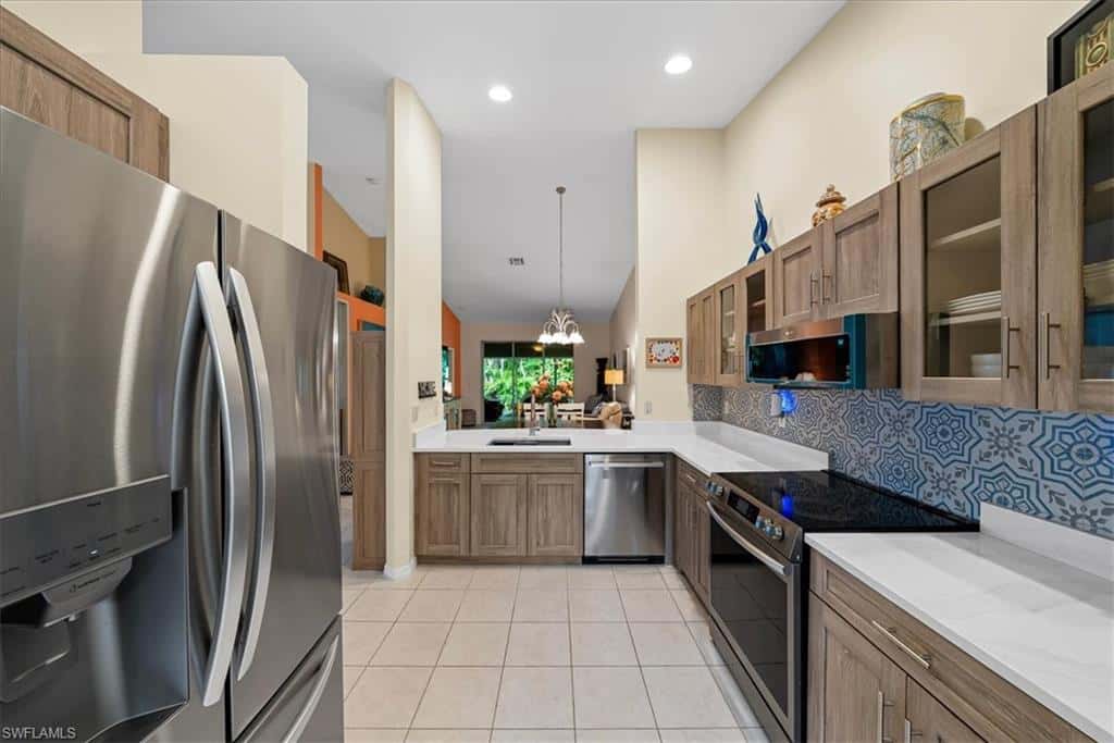 5485 Whitten Dr, Naples, photo 4