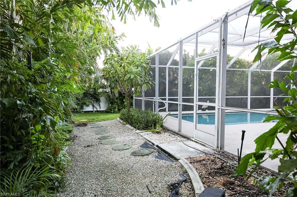 647 Coral Dr, Cape Coral, photo 23