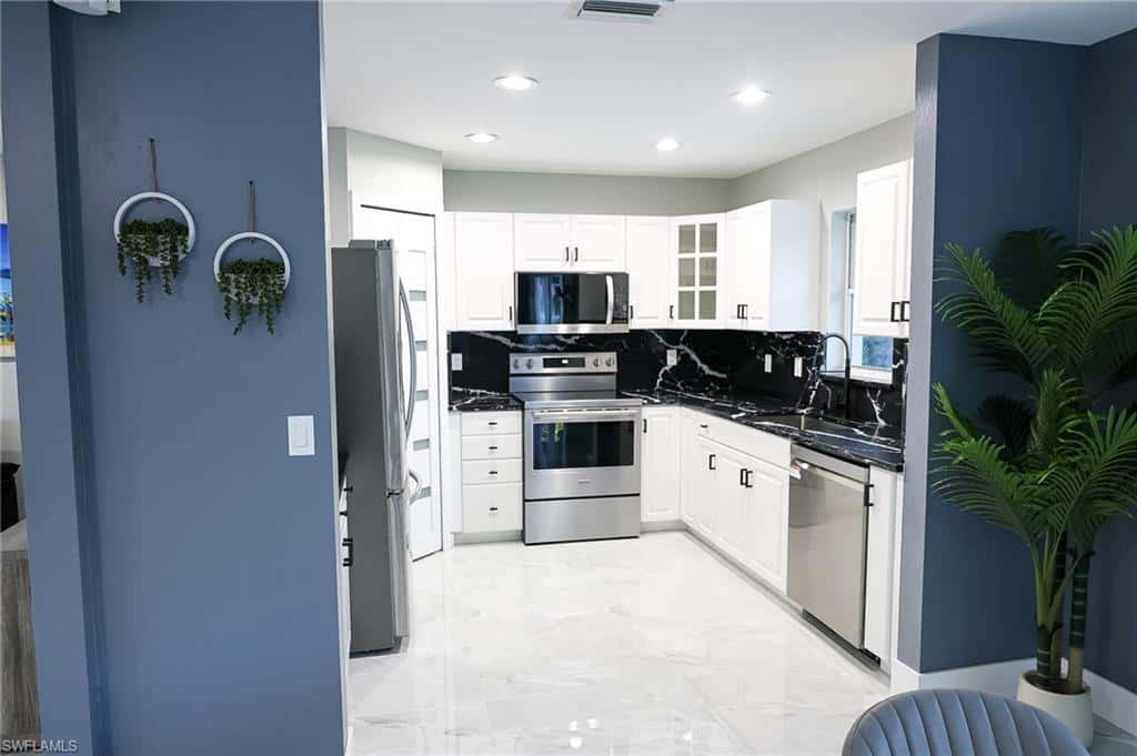 647 Coral Dr, Cape Coral, photo 56