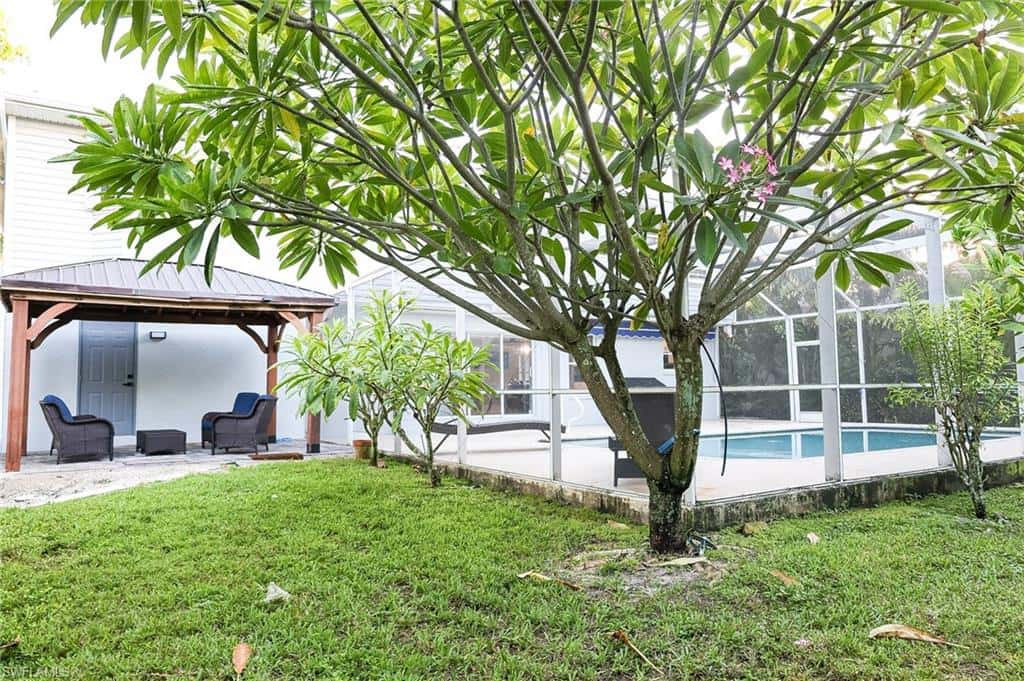 647 Coral Dr, Cape Coral, photo 17