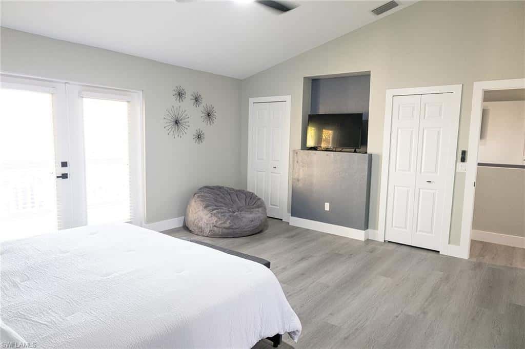 647 Coral Dr, Cape Coral, photo 47