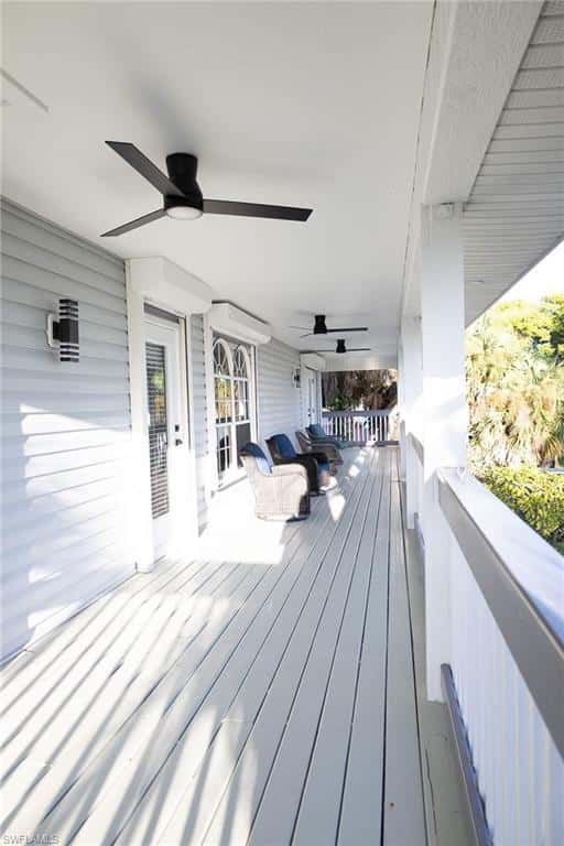647 Coral Dr, Cape Coral, photo 12