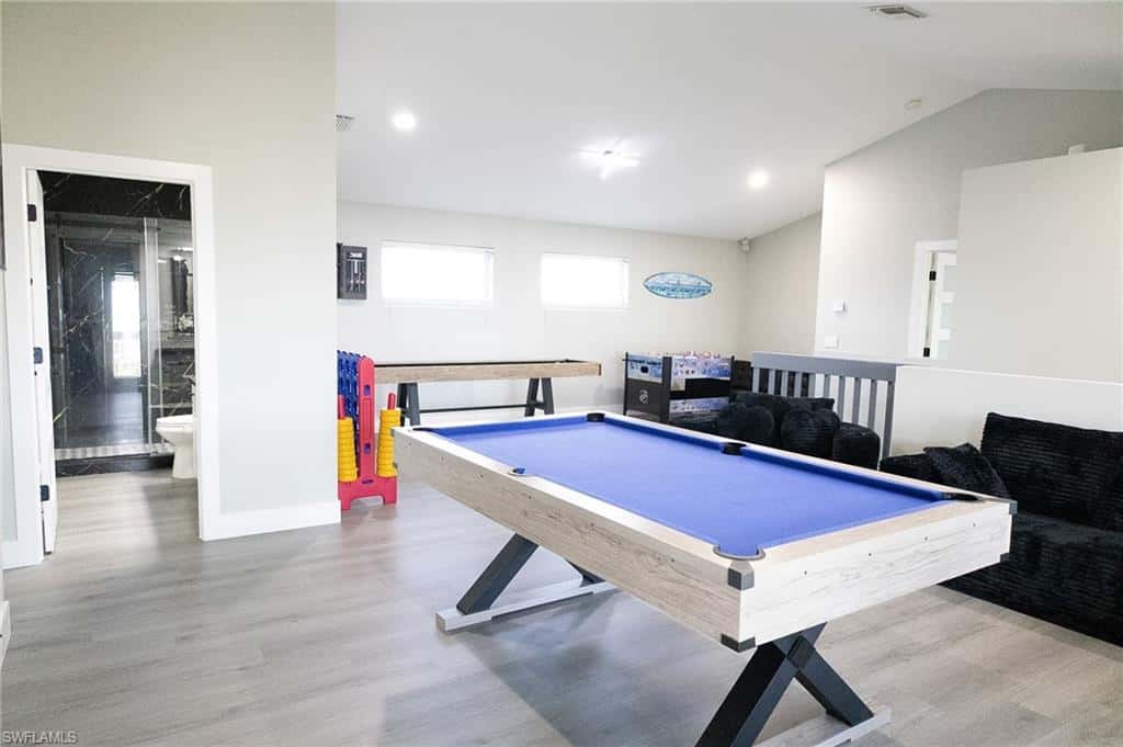 647 Coral Dr, Cape Coral, photo 30