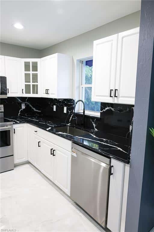 647 Coral Dr, Cape Coral, photo 58