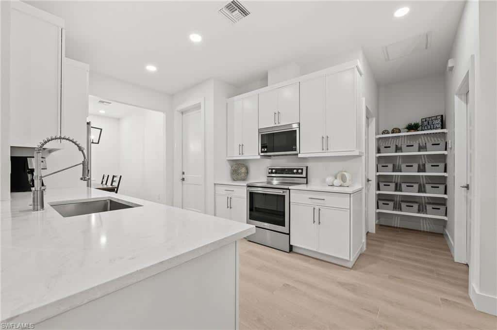 27071 Holly Ln, Bonita Springs, photo 8