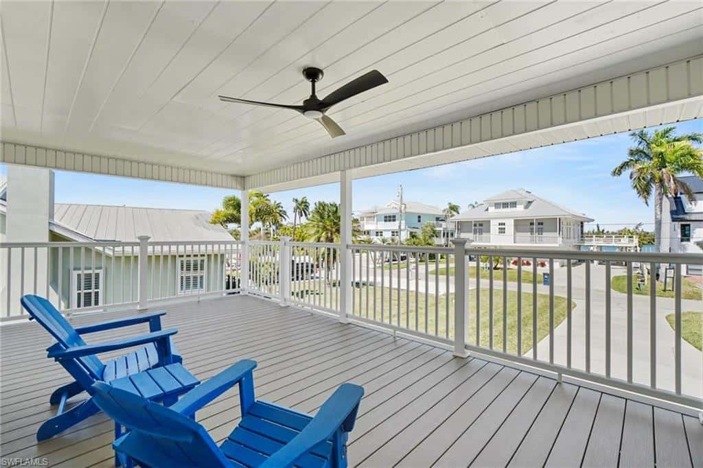 942 Prescott St, Fort Myers Beach, photo 4
