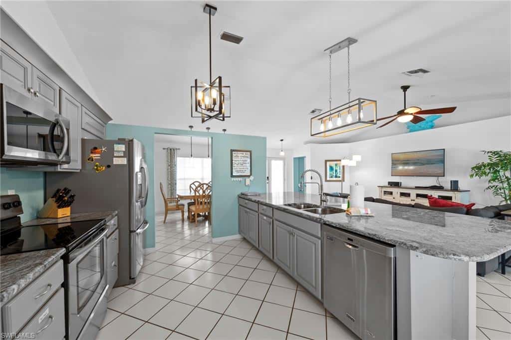2104 38th Ter, Cape Coral, photo 17