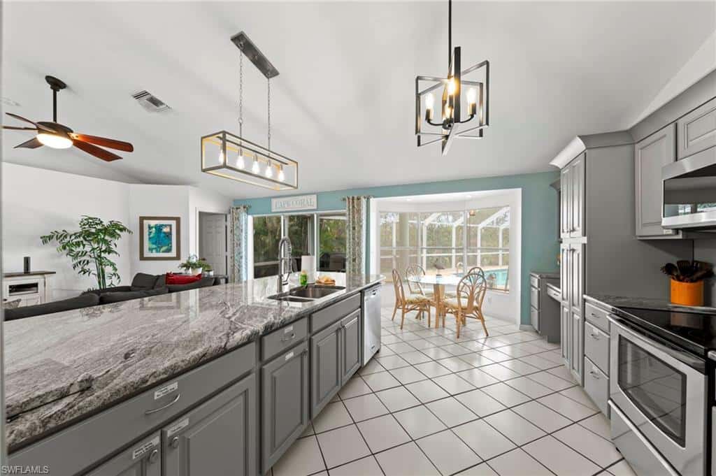 2104 38th Ter, Cape Coral, photo 16