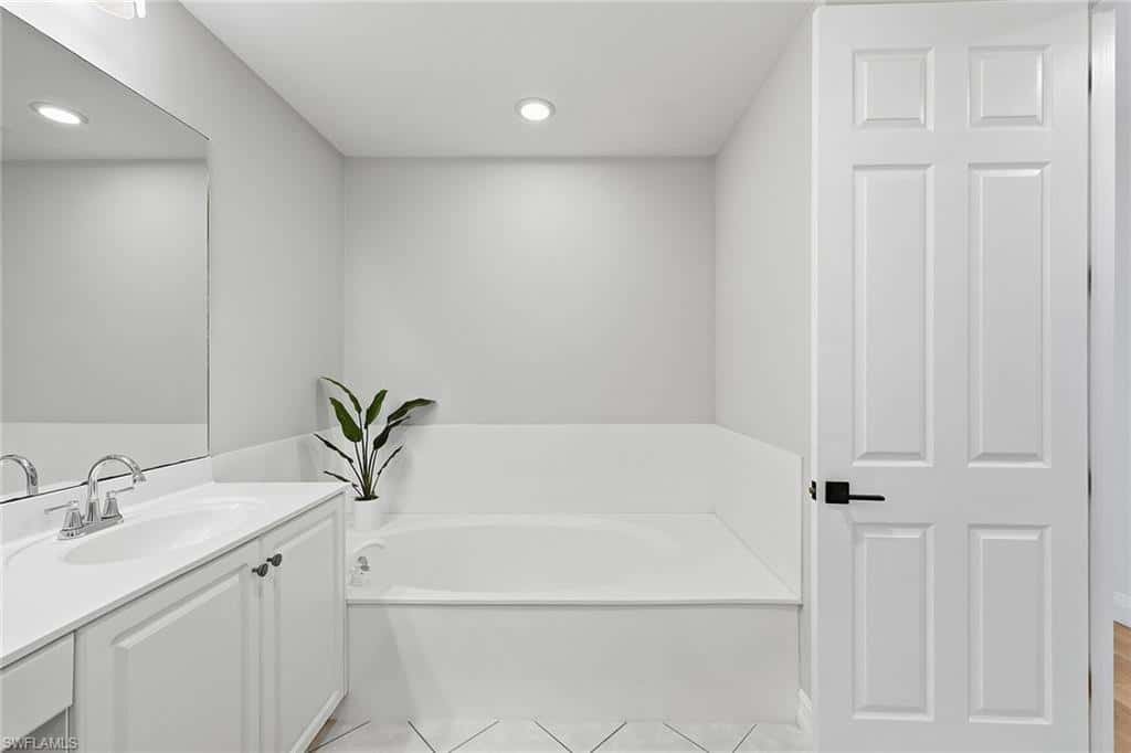 1835 Les Chateaux Blvd #204, Naples, photo 26