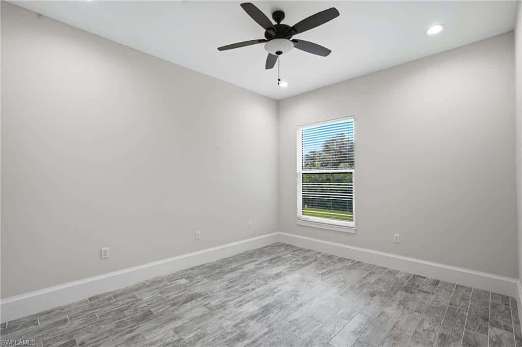 2265 Golden Gate Blvd, Naples, photo 23