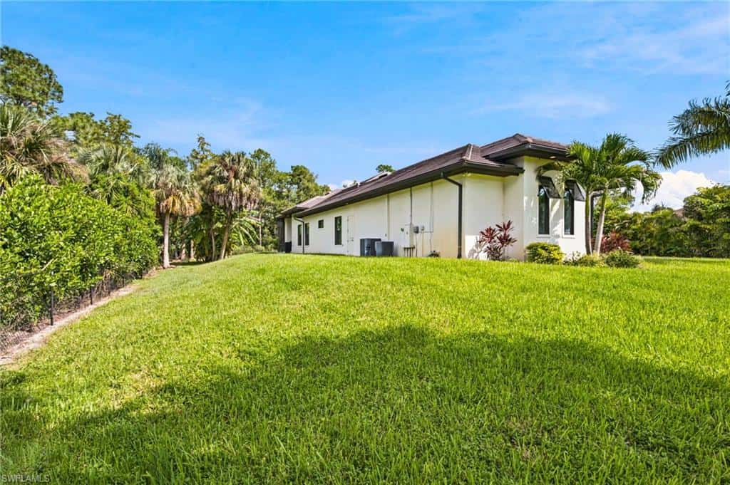 2265 Golden Gate Blvd, Naples, photo 43