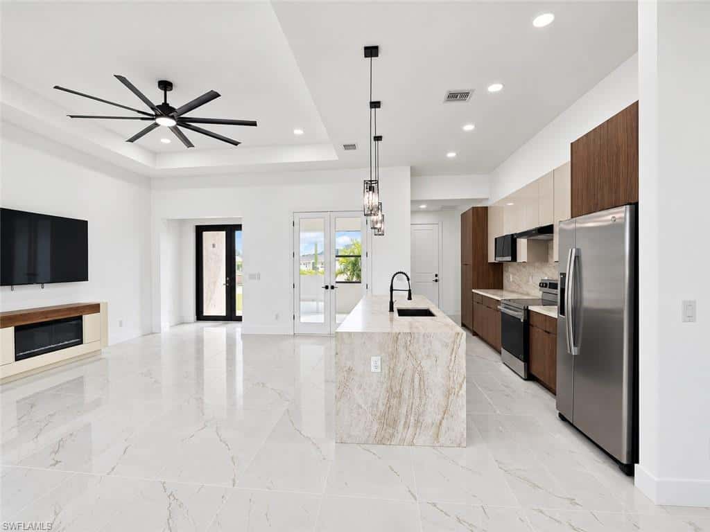 2127 34th Ter, Cape Coral, photo 4