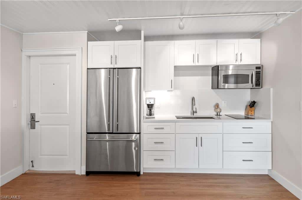 900 Broad Ave #133/134, Naples, photo 4