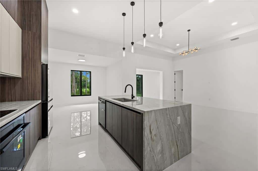 616 Prospect Ave, Lehigh Acres, photo 6
