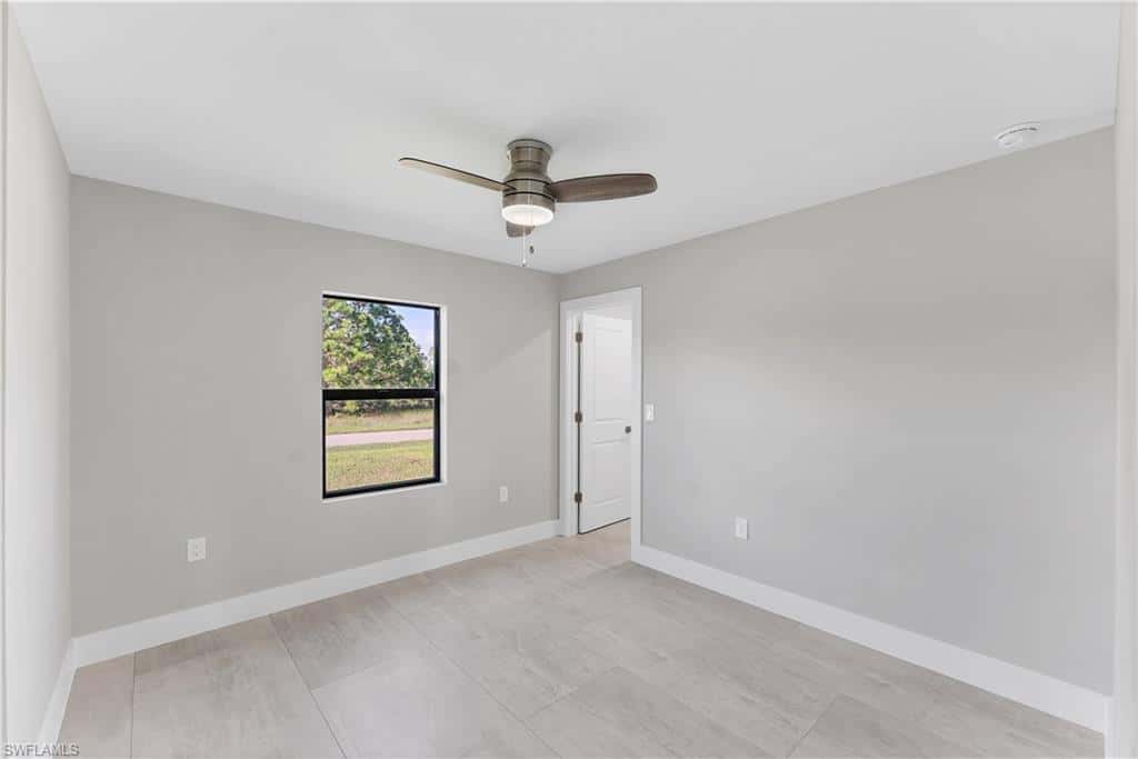 1120 Fontana St, Lehigh Acres, photo 10
