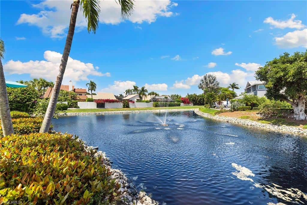 643 Bridgeway Ln, Naples, photo 43