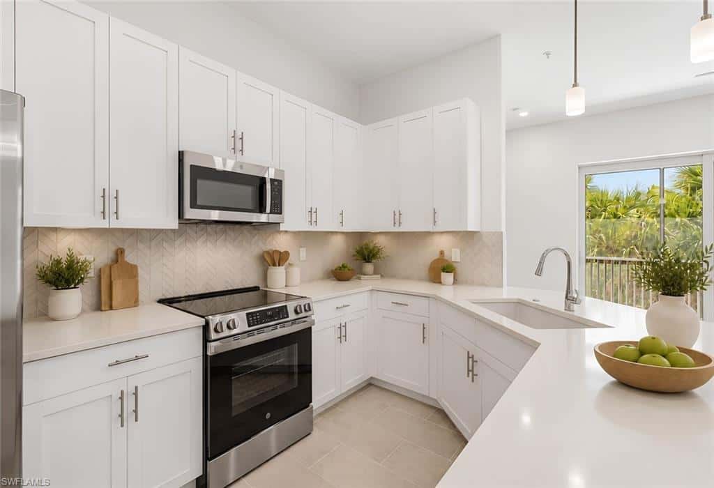 286 Indies Dr #201, Naples, photo 4