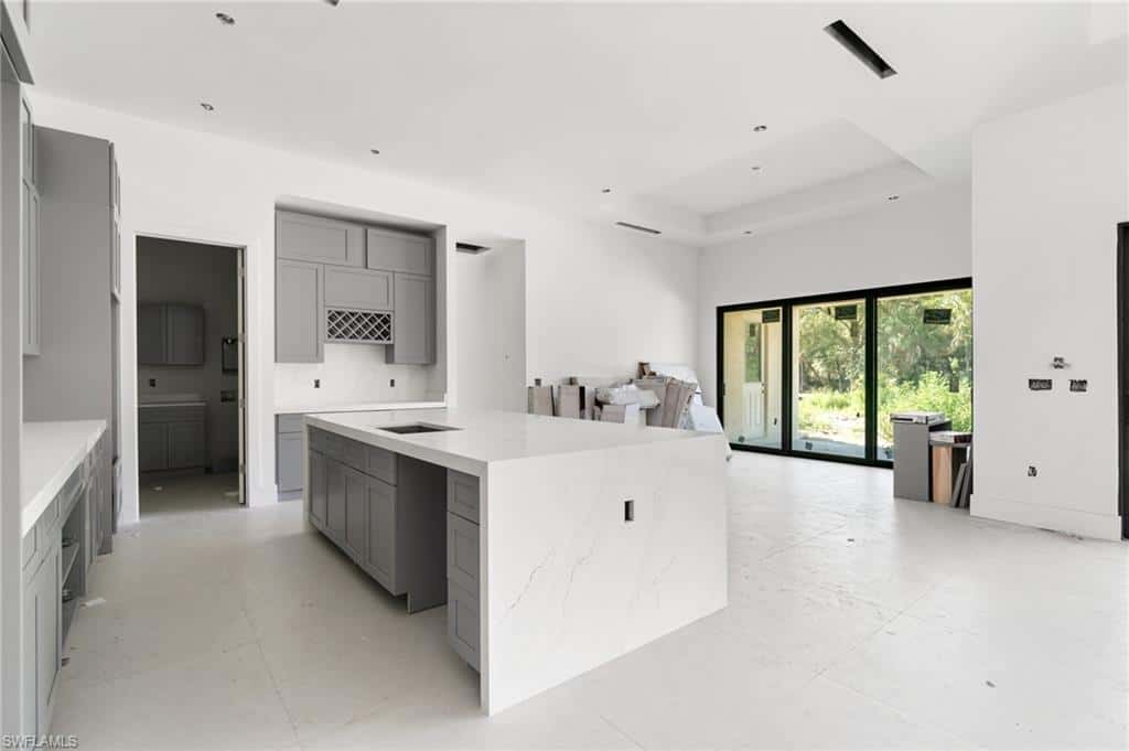 721 Golden Gate Blvd, Naples, photo 17