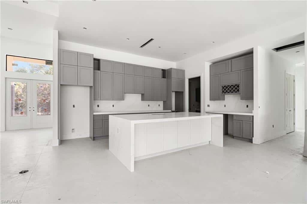721 Golden Gate Blvd, Naples, photo 16