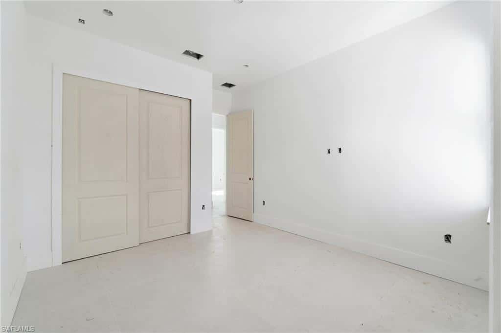 721 Golden Gate Blvd, Naples, photo 32