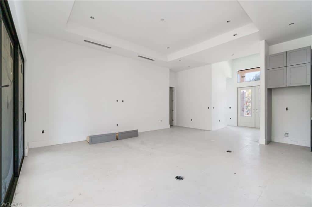 721 Golden Gate Blvd, Naples, photo 15