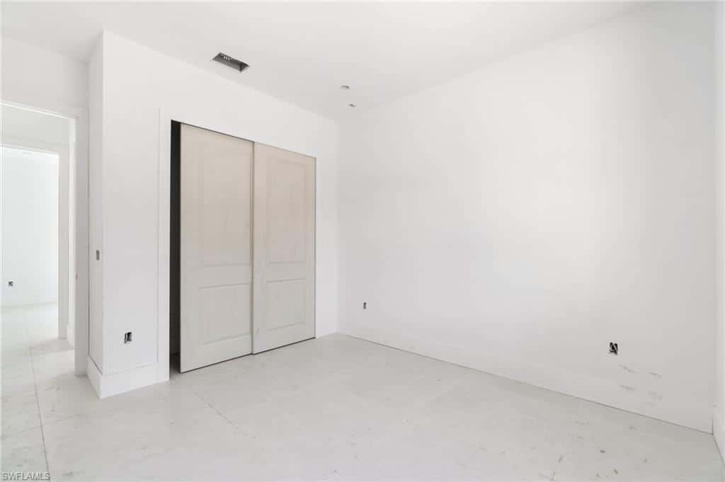 721 Golden Gate Blvd, Naples, photo 35